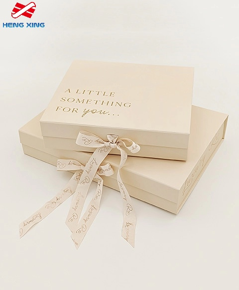 Geschenkbox mit Magnetverschluss